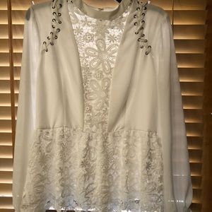 Venus women’s white lace top
